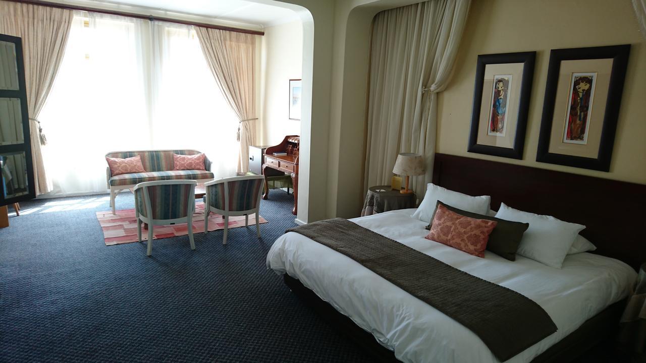 Lamberts Bay Hotel Ламбертс-Бей Экстерьер фото