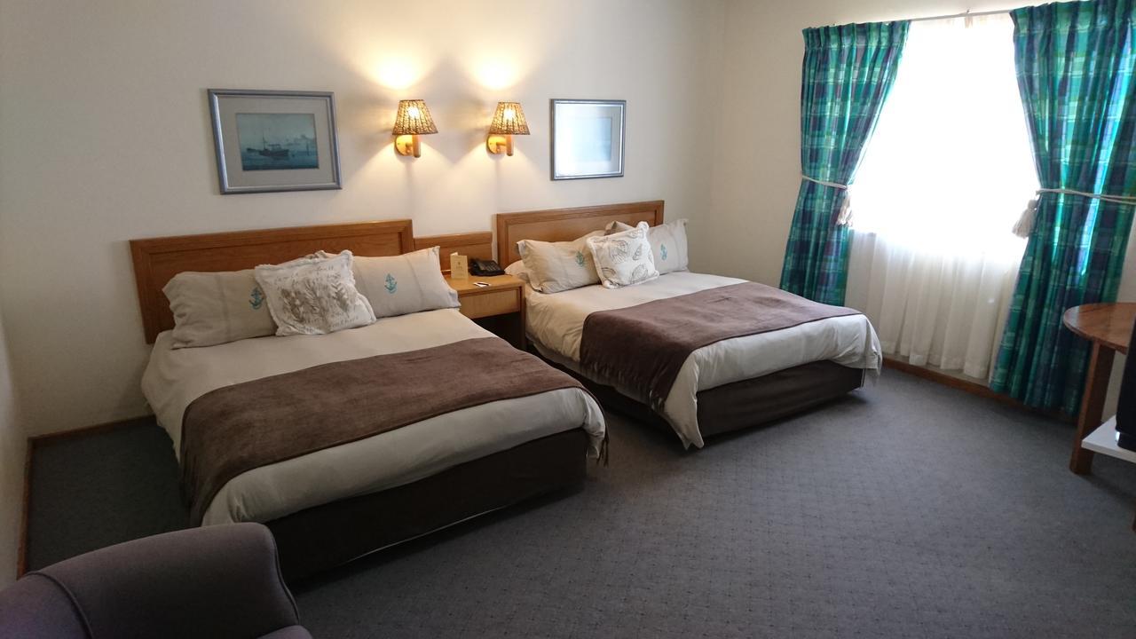 Lamberts Bay Hotel Ламбертс-Бей Экстерьер фото