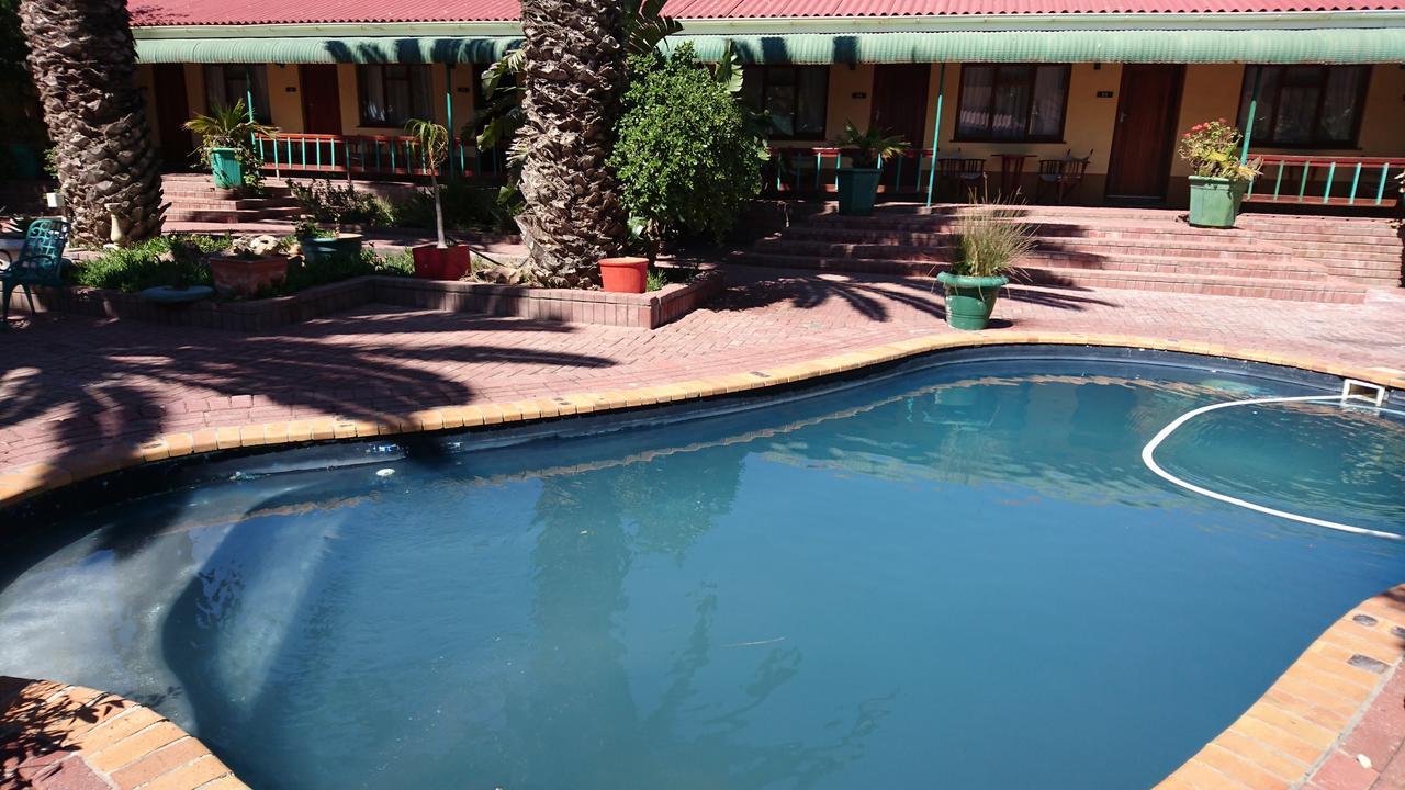 Lamberts Bay Hotel Ламбертс-Бей Экстерьер фото