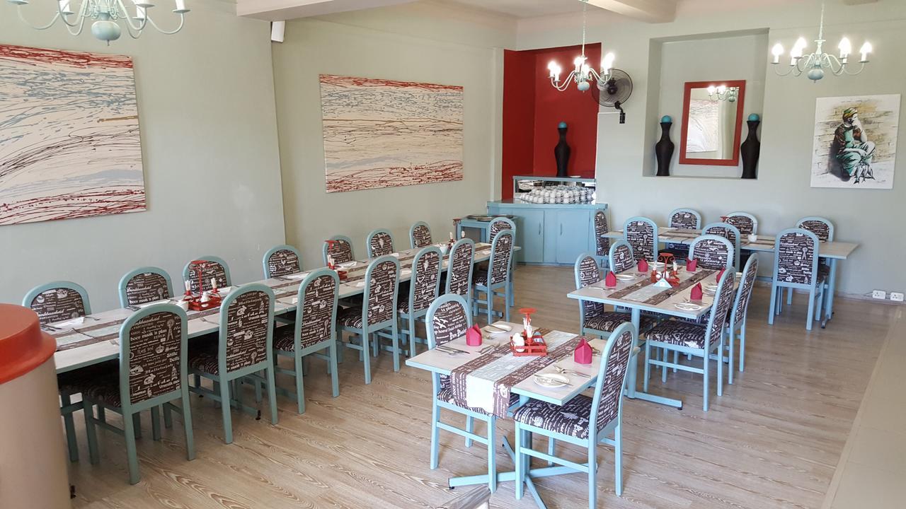 Lamberts Bay Hotel Ламбертс-Бей Экстерьер фото